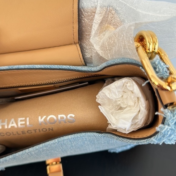 MICHAEL KORS collection BANCROFT MEDIUM denim FRAYED shoulder BAG - Picture 10 of 11